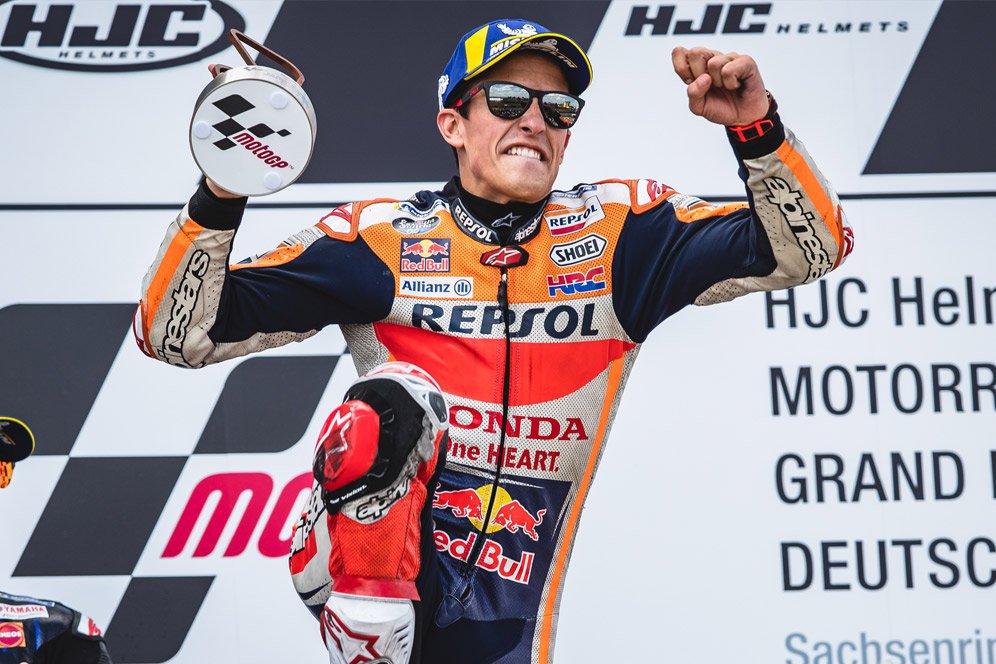 Galeri Foto: Selebrasi-Selebrasi Unik Marc Marquez di MotoGP Galeri Foto: Selebrasi-Selebrasi Unik Marc Marquez di MotoGP