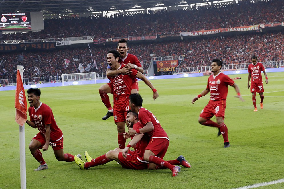 Bek Persija Ajak Rekan-rekannya Fokus Leg Kedua di Makassar Bek Persija Ajak Rekan-rekannya Fokus Leg Kedua di Makassar