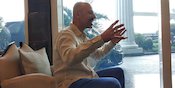 Maz Jobrani, Bukti Bahwa Sepak Bola dan Komedi Bisa Bersentuhan Maz Jobrani, Bukti Bahwa Sepak Bola dan Komedi Bisa Bersentuhan