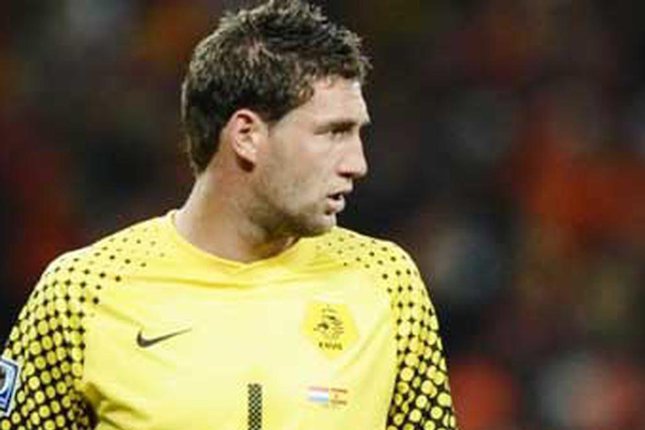 ? Maarten Stekelenburg (Pemain Tertua) ? Maarten Stekelenburg (Pemain Tertua)