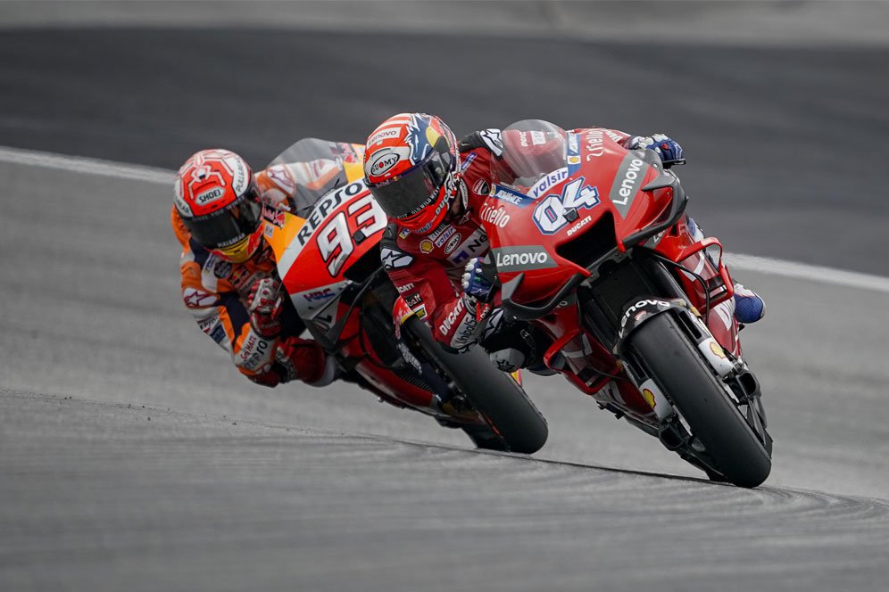 Highlight MotoGP Austria: Dovizioso Bekuk Marquez di Tikungan Terakhir Highlight MotoGP Austria: Dovizioso Bekuk Marquez di Tikungan Terakhir