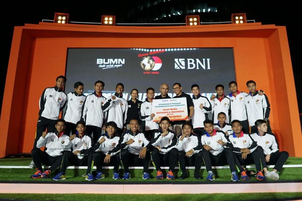 Cetak Atlet Muda Berkualitas, BNI Terbangkan 19 Pesepakbola ke Spanyol Cetak Atlet Muda Berkualitas, BNI Terbangkan 19 Pesepakbola ke Spanyol