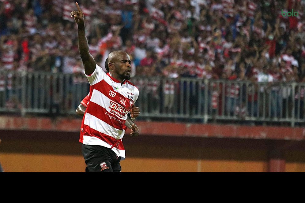 Greg Nwokolo Ungkap Unek-unek terkait Kelanjutan Kompetisi Musim 2020 Greg Nwokolo Ungkap Unek-unek terkait Kelanjutan Kompetisi Musim 2020