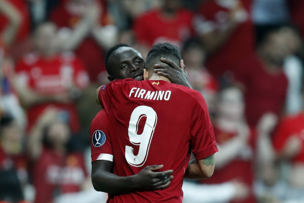 Selain Bikin Gol, Roberto Firmino Juga Bisa Jadi Makcomblang Selain Bikin Gol, Roberto Firmino Juga Bisa Jadi Makcomblang