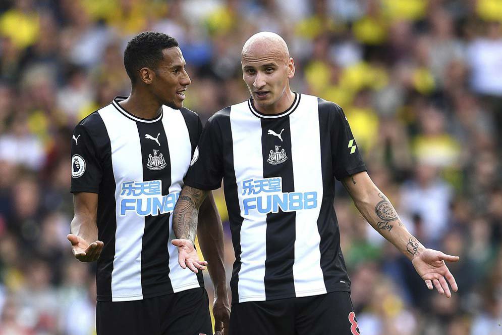 Gelandang Newcastle Ini Katanya Bisa dengan Mudah Main di Barcelona Gelandang Newcastle Ini Katanya Bisa dengan Mudah Main di Barcelona