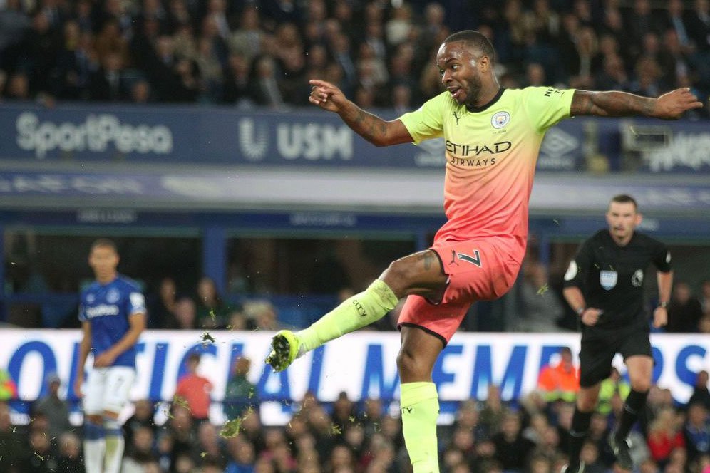 Halau Real Madrid, Manchester City Tawarkan Kontrak Baru untuk Raheem Sterling Halau Real Madrid, Manchester City Tawarkan Kontrak Baru untuk Raheem Sterling