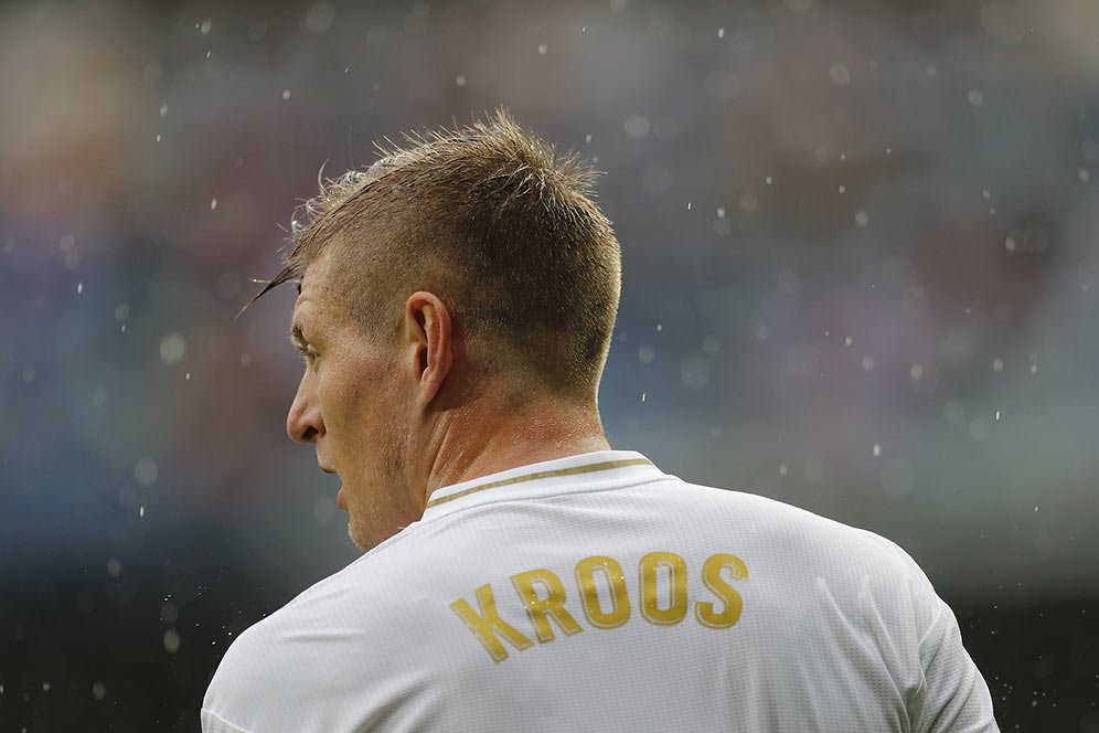 Selain Toni Kroos, Pemain-Pemain Ini Juga Pernah Cetak Gol dari Sepak Pojok Selain Toni Kroos, Pemain-Pemain Ini Juga Pernah Cetak Gol dari Sepak Pojok
