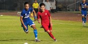 Rekam Buruk 'Si Penendang Kungfu' Hisyam Tolle di Kancah Sepak Bola Nasional Rekam Buruk 'Si Penendang Kungfu' Hisyam Tolle di Kancah Sepak Bola Nasional