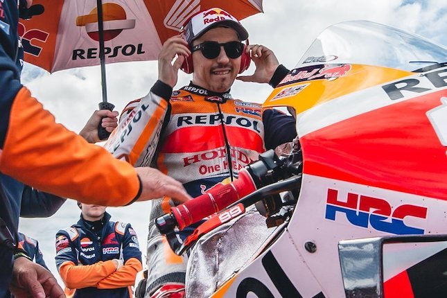 Lorenzo Pasti Lebih Cepat dari Zarco