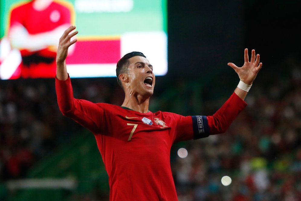 Raih 686 Milyar Rupiah, Ronaldo Kalahkan Pendapatan Messi di Instagram
