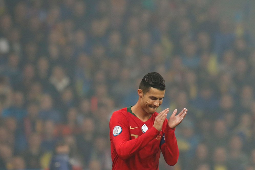 Melihat Aksi Cristiano Ronaldo Kala Mencetak Gol Apik di Laga Debutnya di Sporting Lisbon Melihat Aksi Cristiano Ronaldo Kala Mencetak Gol Apik di Laga Debutnya di Sporting Lisbon