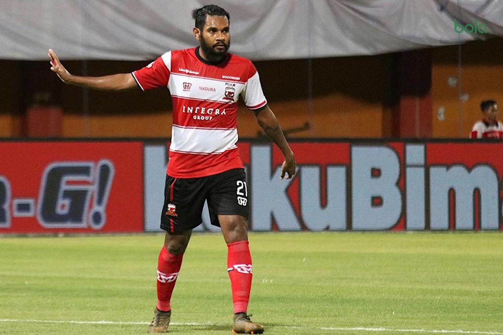 Madura United Kehilangan Fandry Imbiri Sampai Akhir Musim Madura United Kehilangan Fandry Imbiri Sampai Akhir Musim