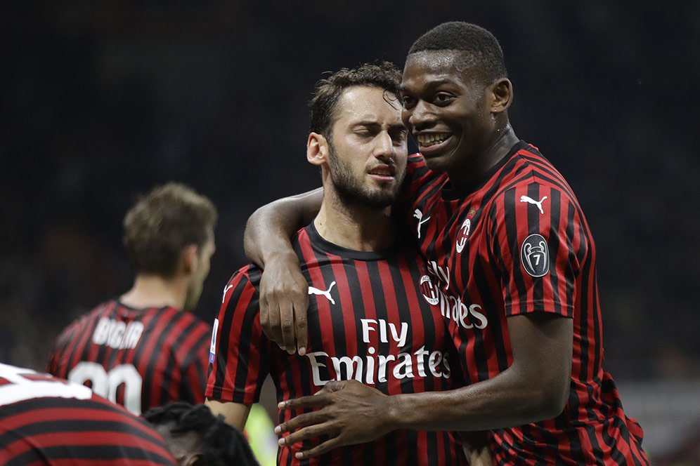 Demi Bayern Munchen, Calhanoglu Siap Lupakan AC Milan Demi Bayern Munchen, Calhanoglu Siap Lupakan AC Milan