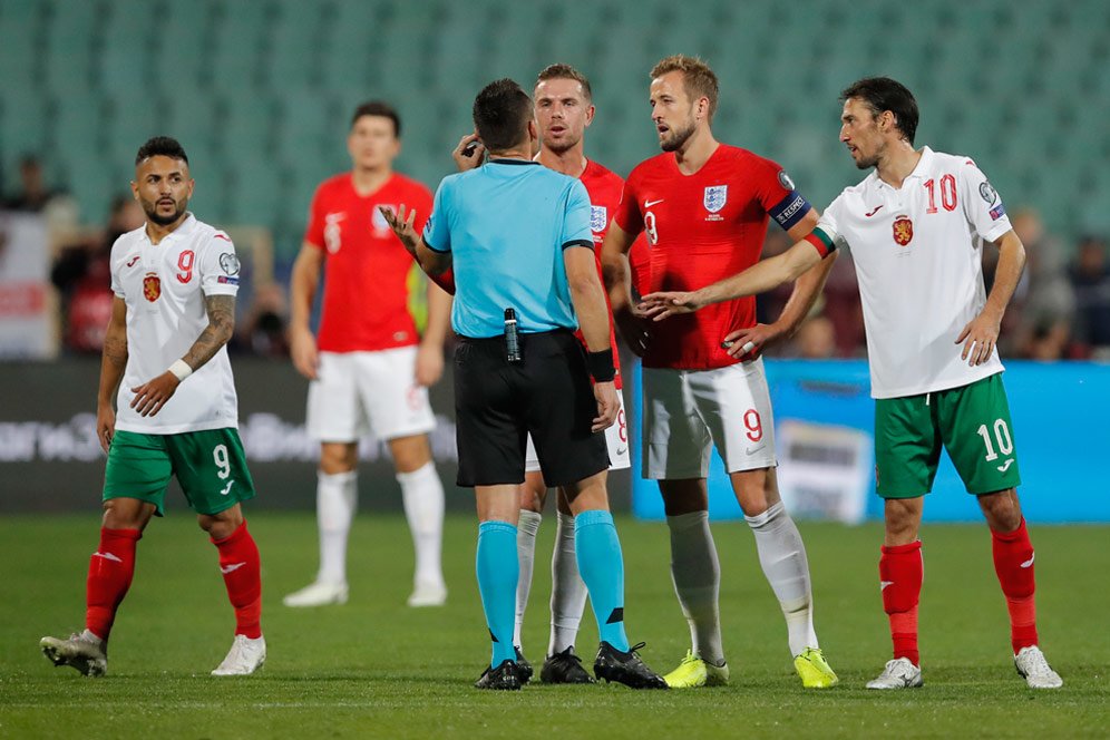 Insiden di Laga Bulgaria vs Inggris dan Kasus Rasialisme Memalukan di Sepak Bola Insiden di Laga Bulgaria vs Inggris dan Kasus Rasialisme Memalukan di Sepak Bola