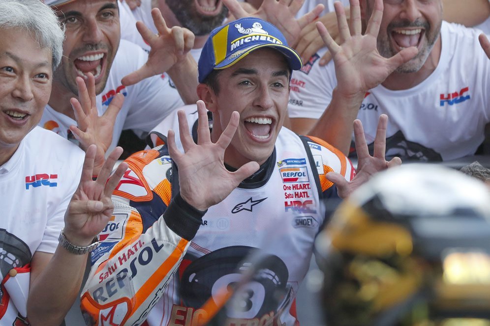 Crutchlow: Sudah Raih 8 Gelar, Marquez Lebih Baik Pensiun! Crutchlow: Sudah Raih 8 Gelar, Marquez Lebih Baik Pensiun!