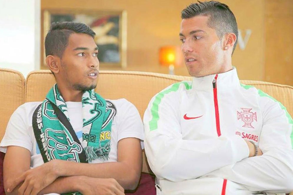 Mulia! Martunis Lelang Jersey Bertanda Tangan Ronaldo untuk Bangun Pesantren di Aceh Mulia! Martunis Lelang Jersey Bertanda Tangan Ronaldo untuk Bangun Pesantren di Aceh