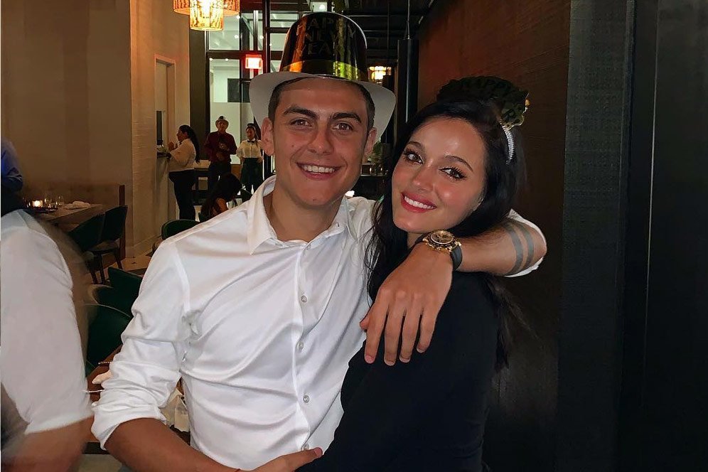Cantiknya Oriana Sabatini, Kekasih Paulo Dybala yang Selalu Setia Menemani Saat Terinfeksi Covid-19 Cantiknya Oriana Sabatini, Kekasih Paulo Dybala yang Selalu Setia Menemani Saat Terinfeksi Covid-19