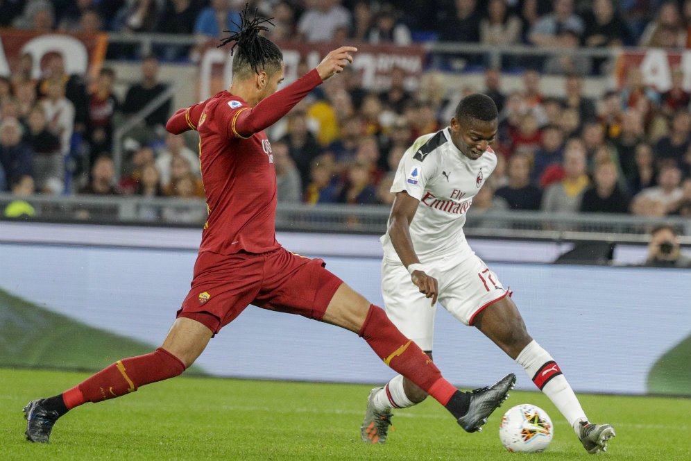 Demi Bek Baru, MU Lepas Murah Smalling ke AS Roma? Demi Bek Baru, MU Lepas Murah Smalling ke AS Roma?