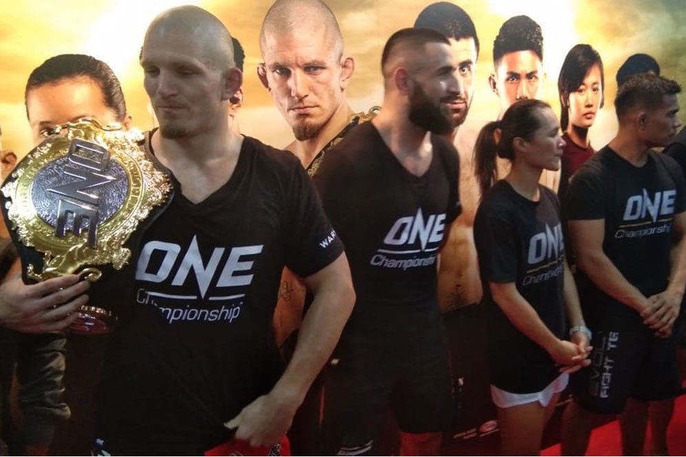 ONE Championship: Juara Welterweight Hadiri Latihan Terbuka ONE Championship: Juara Welterweight Hadiri Latihan Terbuka
