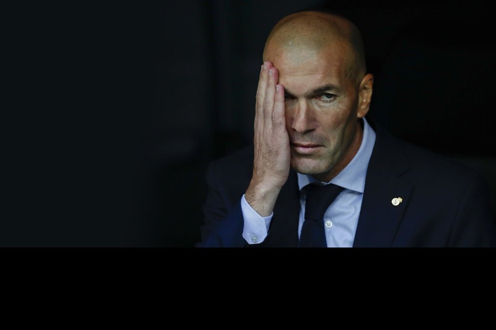 Pakai 5 Gelandang dan Formasi Pohon Natal, Apa Ide Zinedine Zidane Sebenarnya? Pakai 5 Gelandang dan Formasi Pohon Natal, Apa Ide Zinedine Zidane Sebenarnya?