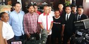 Kemenpora Bertemu dengan Korban Kekerasan Suporter Timnas Indonesia di Malaysia Kemenpora Bertemu dengan Korban Kekerasan Suporter Timnas Indonesia di Malaysia