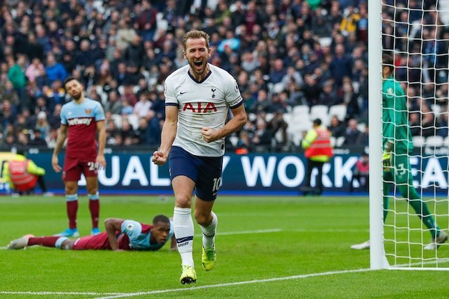 Duo Penyerang - Luis Suarez dan Harry Kane Duo Penyerang - Luis Suarez dan Harry Kane