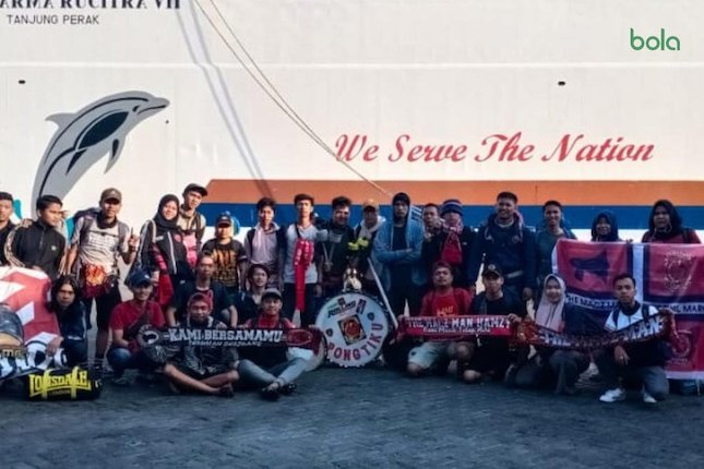 Suporter Jauh-jauh Away Naik Kapal Laut, Eh Laga Malah Batal Suporter Jauh-jauh Away Naik Kapal Laut, Eh Laga Malah Batal