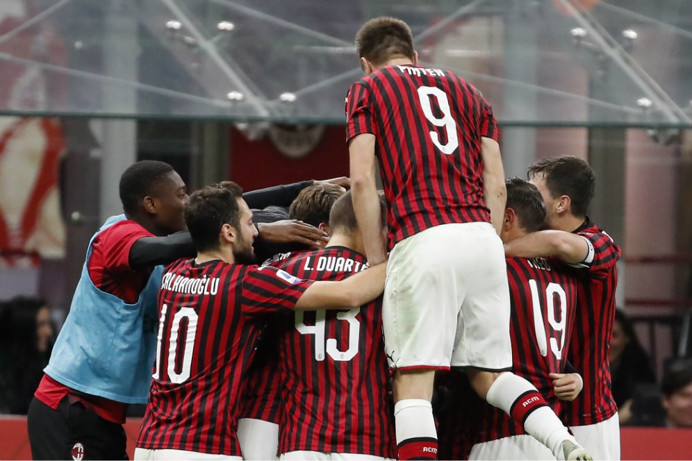 Entah Harus Bangga atau Sedih, Ini Bukti AC Milan dan MU Musim Ini Kompak Entah Harus Bangga atau Sedih, Ini Bukti AC Milan dan MU Musim Ini Kompak