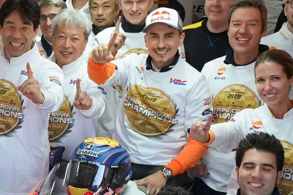 'Kebanyakan Main Medsos, Bukti Jorge Lorenzo Bosan Jalani Masa Pensiun' 'Kebanyakan Main Medsos, Bukti Jorge Lorenzo Bosan Jalani Masa Pensiun'