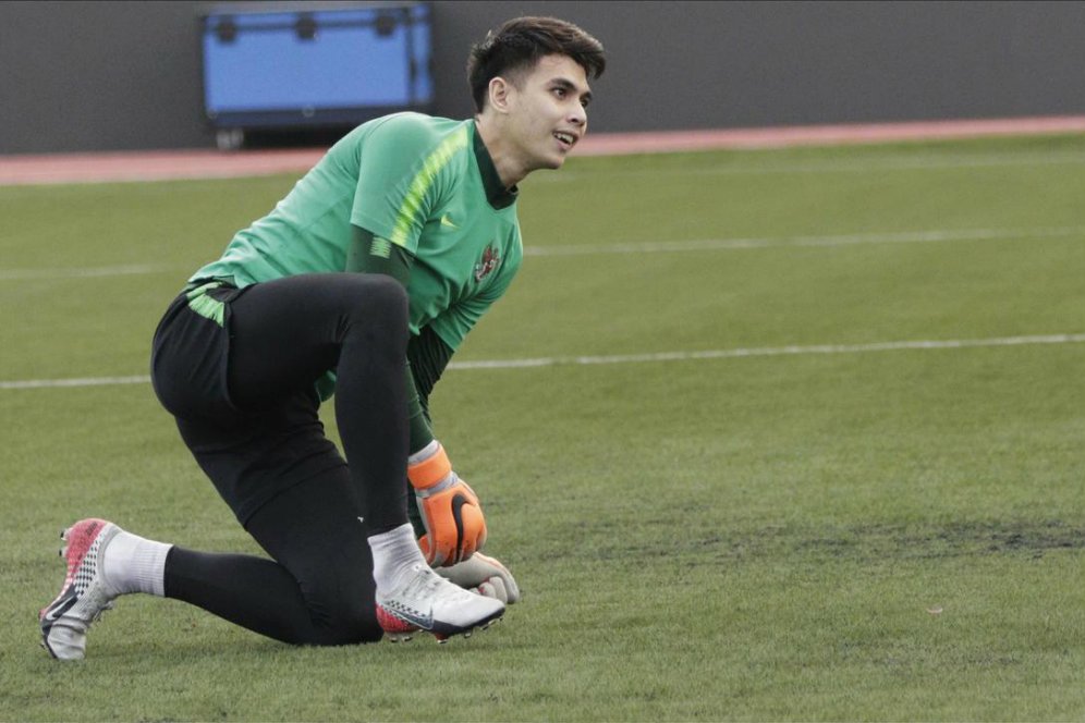 Disebut Kembar, Ini Potret Kemiripan Nadeo Argawinata dengan Kepa Arrizabalaga Disebut Kembar, Ini Potret Kemiripan Nadeo Argawinata dengan Kepa Arrizabalaga