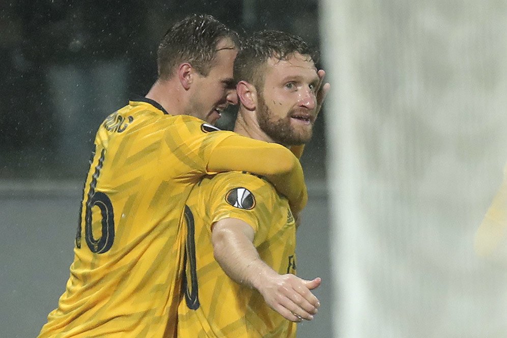 Arsenal Ganti Haluan, Shkodran Mustafi akan Dipertahankan Arsenal Ganti Haluan, Shkodran Mustafi akan Dipertahankan