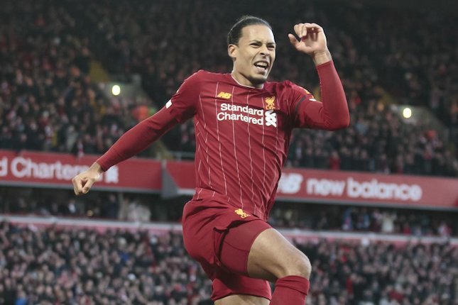 Bek Tengah - Jamie Carragher dan Virgil Van Dijk Bek Tengah - Jamie Carragher dan Virgil Van Dijk