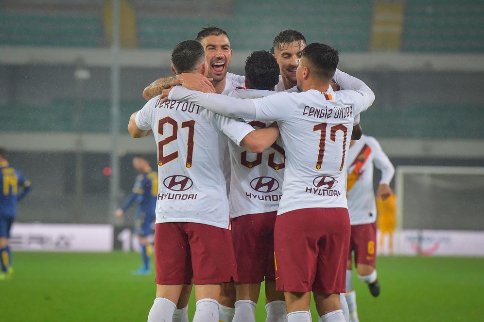 Hasil Pertandingan Hellas Verona vs AS Roma: Skor 1-3 Hasil Pertandingan Hellas Verona vs AS Roma: Skor 1-3