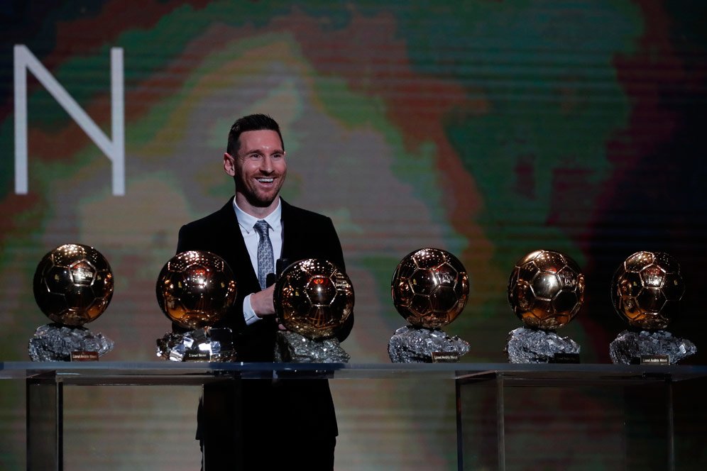 Legenda Liverpool ini Masih tak Terima Van Dijk Dikalahkan Messi di Ballon d'Or 2019 Legenda Liverpool ini Masih tak Terima Van Dijk Dikalahkan Messi di Ballon d'Or 2019