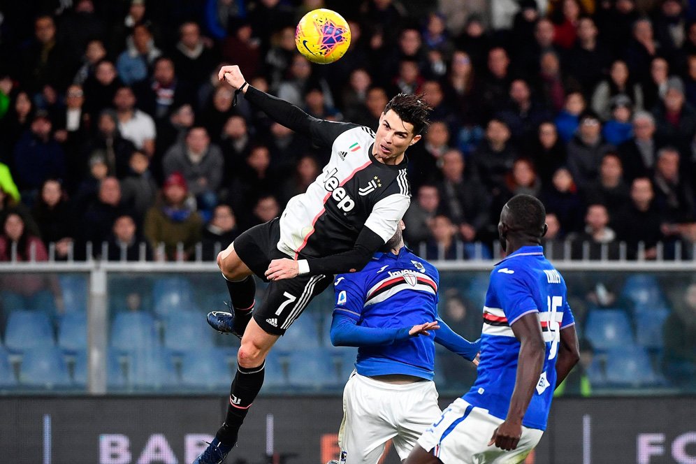 Apa Sih Rahasia di Balik Lompatan 2,56 Meter ala Cristiano Ronaldo? Apa Sih Rahasia di Balik Lompatan 2,56 Meter ala Cristiano Ronaldo?