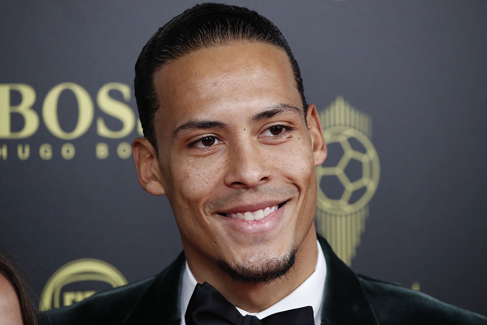 Virgil Van Dijk Bisa Tolak Juventus dan Ini Alasannya Virgil Van Dijk Bisa Tolak Juventus dan Ini Alasannya
