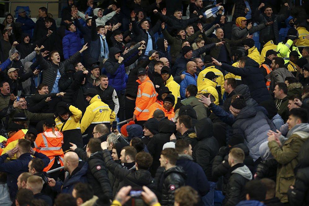 EPL Digelar Tanpa Penonton, Shaw: Fans MU Tolong Jangan Nekat Datang ke Stadion! EPL Digelar Tanpa Penonton, Shaw: Fans MU Tolong Jangan Nekat Datang ke Stadion!