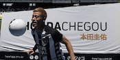 Percakapan Kocak Keisuke Honda dan Bek Botafogo Percakapan Kocak Keisuke Honda dan Bek Botafogo