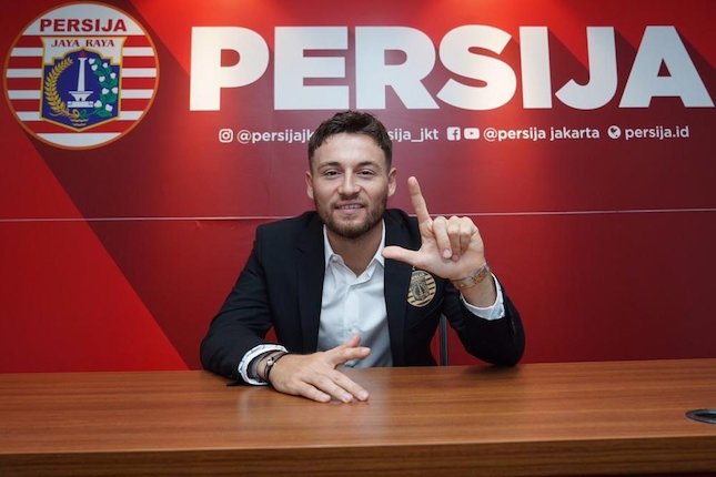 Belum Puas dengan 3 Tato