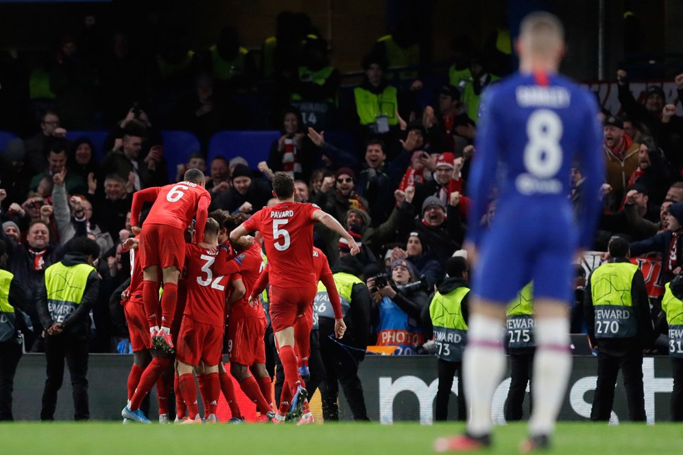 Analisis Arsene Wenger: Chelsea Melanggar 'Aturan Nomor 1' Analisis Arsene Wenger: Chelsea Melanggar 'Aturan Nomor 1'