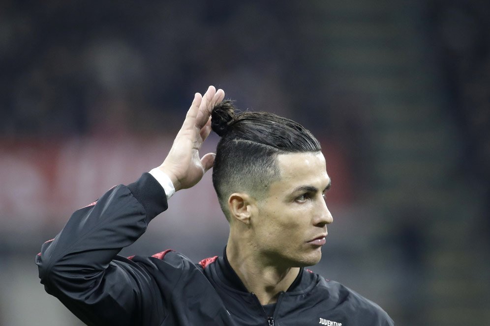 Marca: Cristiano Ronaldo Pemain Terbaik Sepanjang Masa Pilihan Fans, Sepakat? Marca: Cristiano Ronaldo Pemain Terbaik Sepanjang Masa Pilihan Fans, Sepakat?