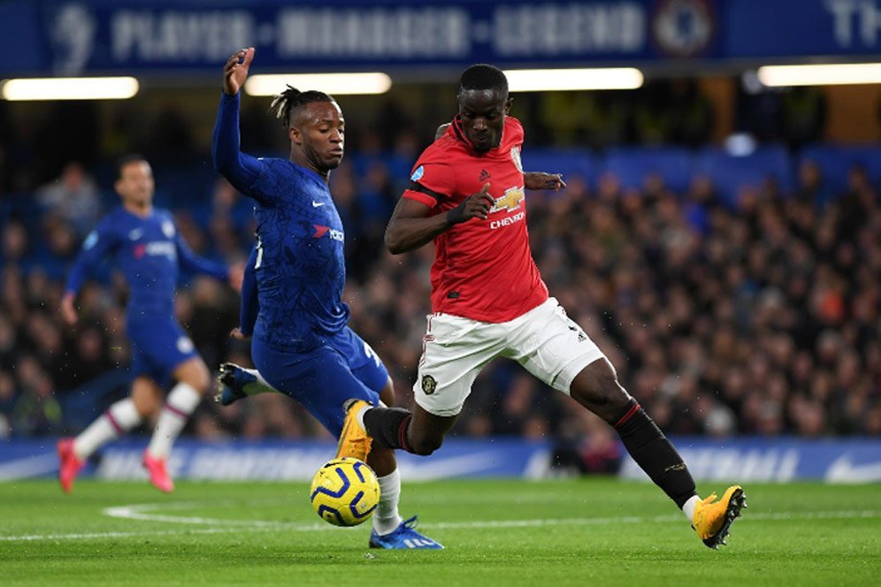 Eric Bailly Diyakini Bisa Ganggu Posisi Victor Lindelof di Lini Pertahanan MU Eric Bailly Diyakini Bisa Ganggu Posisi Victor Lindelof di Lini Pertahanan MU