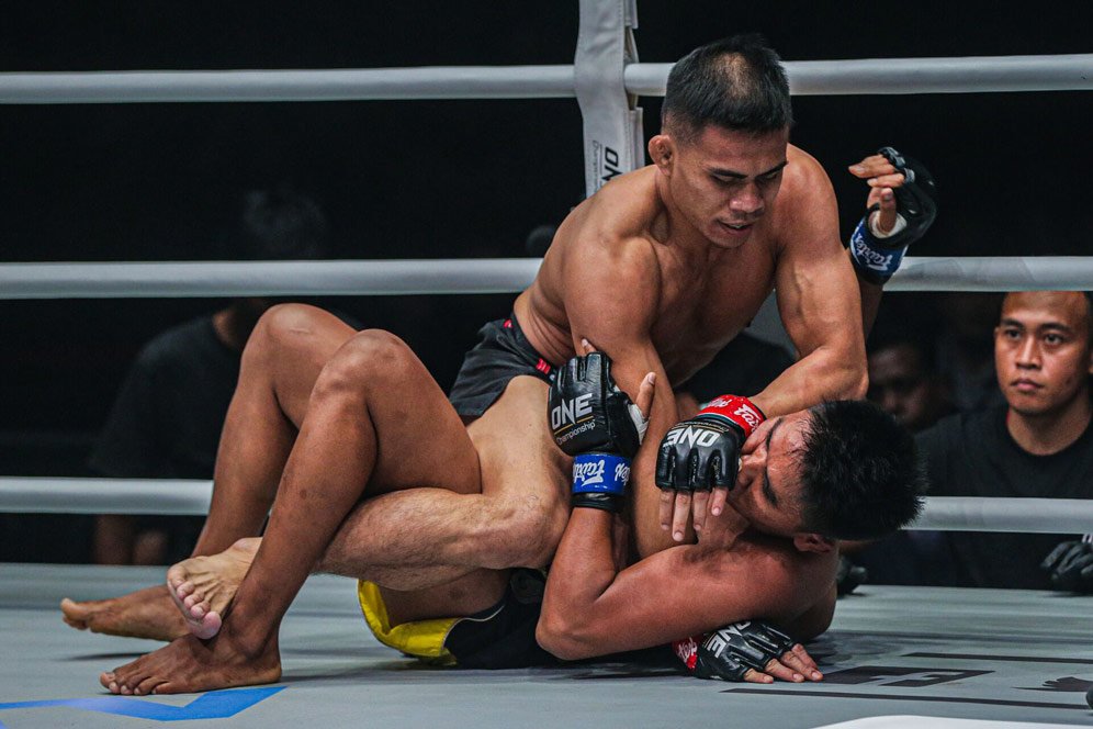 ONE Championship: Eko Roni Persembahkan Kemenangan untuk Rakyat Indonesia ONE Championship: Eko Roni Persembahkan Kemenangan untuk Rakyat Indonesia