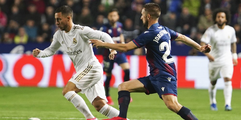 Eden Hazard saat bermain melawan Levante, Minggu (23/02/2020) dini hari WIB. (c) AP Photo