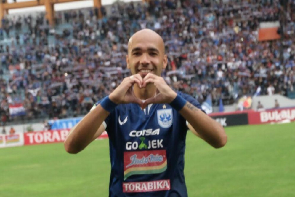 Bruno Silva Ribut dengan Komarodin dan Mangkir dari Latihan PSIS Jelang BRI Liga 1 Bruno Silva Ribut dengan Komarodin dan Mangkir dari Latihan PSIS Jelang BRI Liga 1