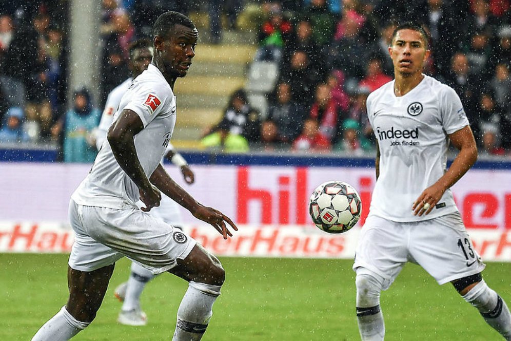 Mengenal Evan N'Dicka, Bek Tangguh Frankfurt Bidikan Liverpool dan Arsenal Mengenal Evan N'Dicka, Bek Tangguh Frankfurt Bidikan Liverpool dan Arsenal