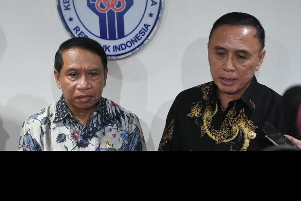 Iwan Bule: Shopee Liga 1 dan Liga 2 Akan Diberhentikan Minimal 2 Pekan Iwan Bule: Shopee Liga 1 dan Liga 2 Akan Diberhentikan Minimal 2 Pekan