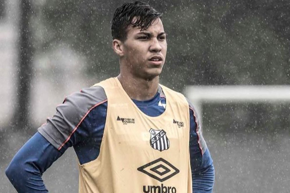 Presiden Santos Akui Ada Tawaran dari Klub Eropa untuk Kaio Jorge Presiden Santos Akui Ada Tawaran dari Klub Eropa untuk Kaio Jorge