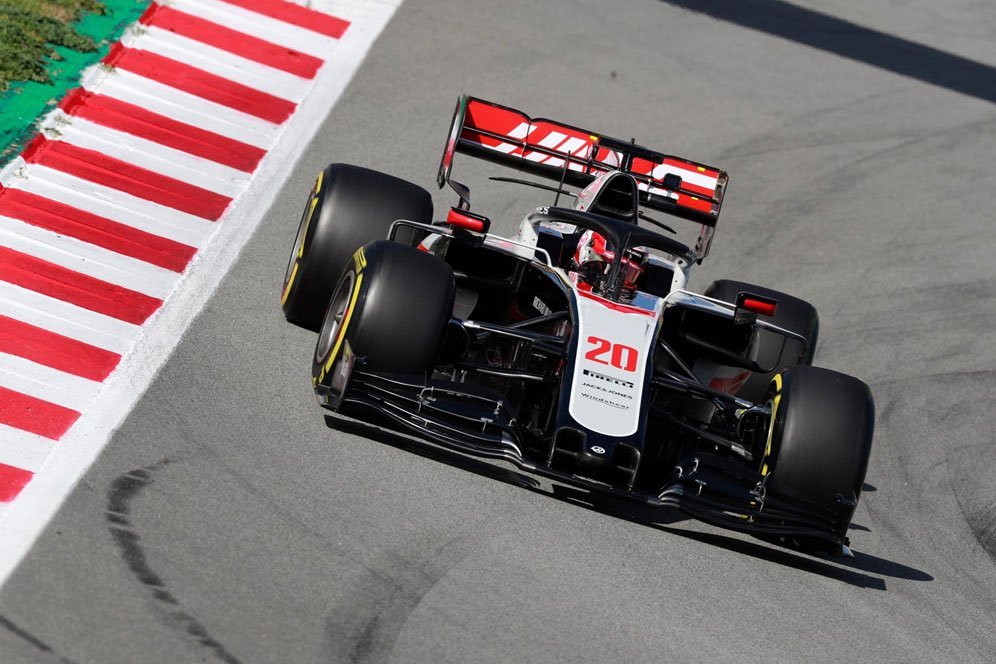 5 Anggota Kru Formula 1 Jalani Tes Virus Corona di Australia 5 Anggota Kru Formula 1 Jalani Tes Virus Corona di Australia