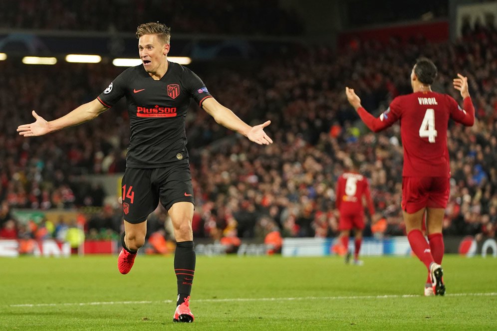 Liverpool Sempat Digadang-gadang Raih Treble, Sekarang Sisa Satu Trofi Liverpool Sempat Digadang-gadang Raih Treble, Sekarang Sisa Satu Trofi